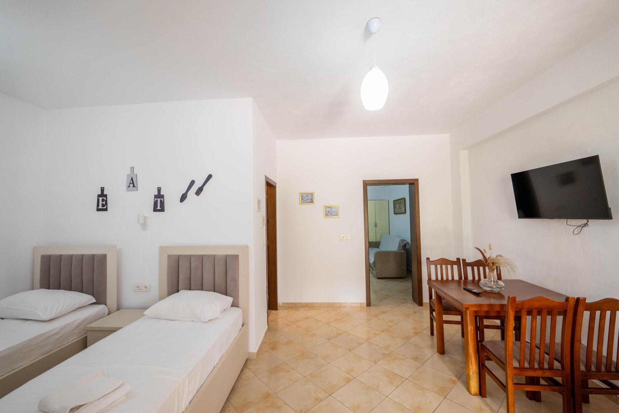 Cozy Apartments Downtown Ksamil Kültér fotó