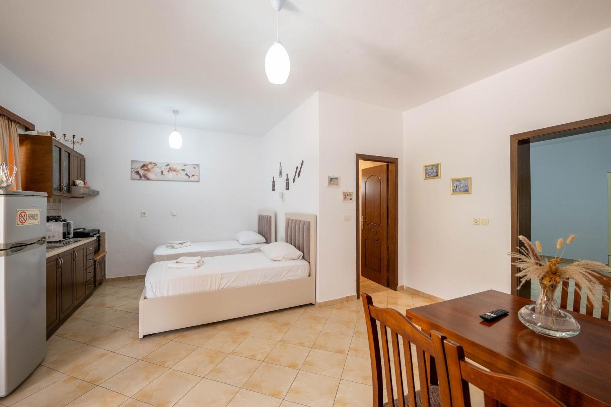 Cozy Apartments Downtown Ksamil Kültér fotó