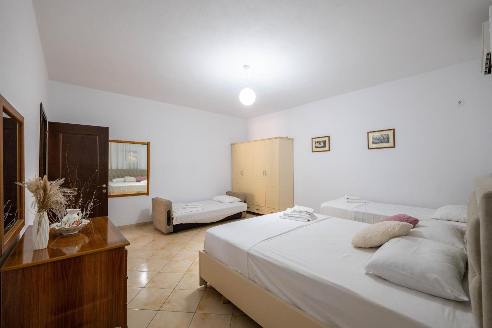 Cozy Apartments Downtown Ksamil Kültér fotó