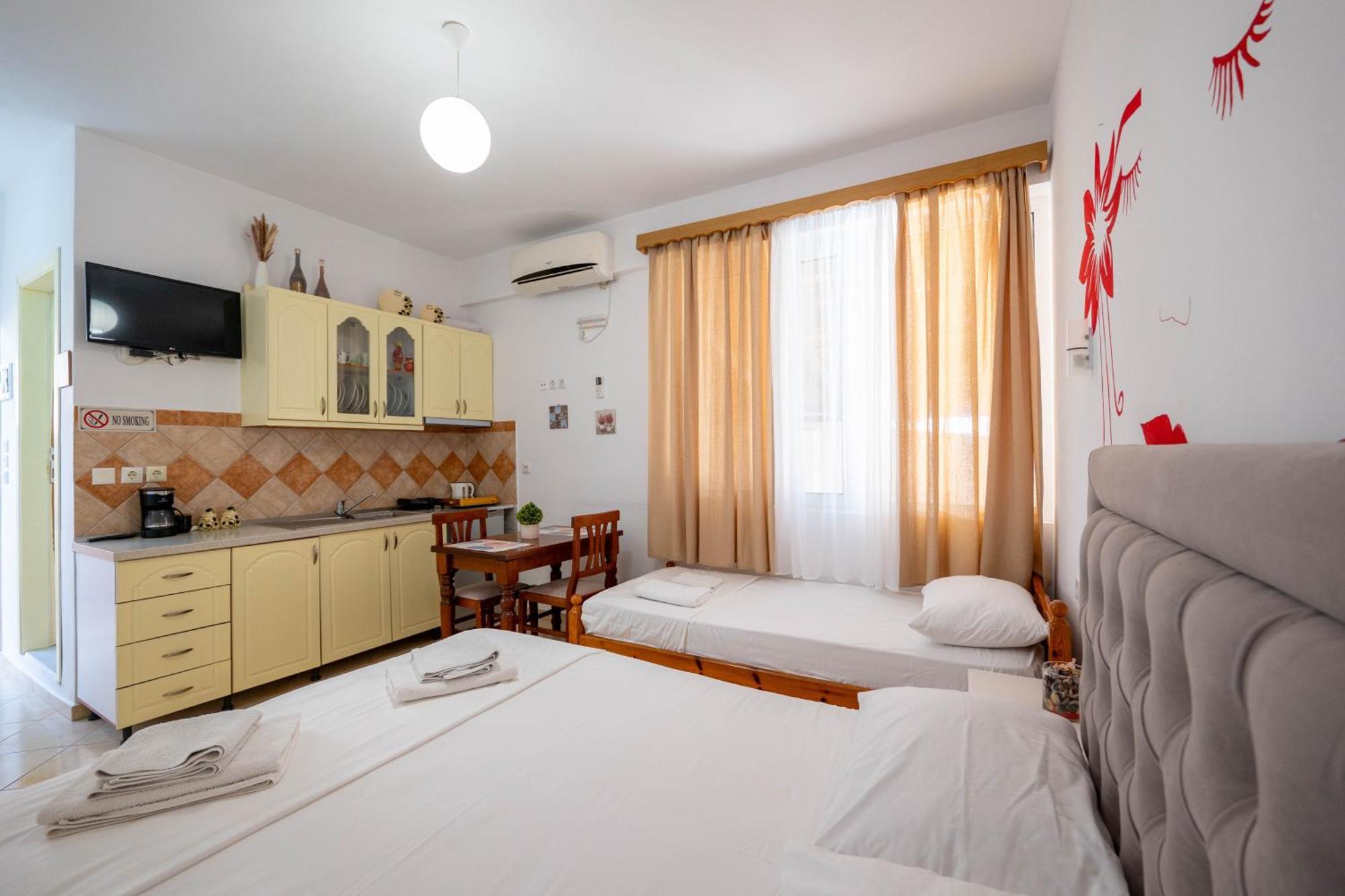 Cozy Apartments Downtown Ksamil Kültér fotó