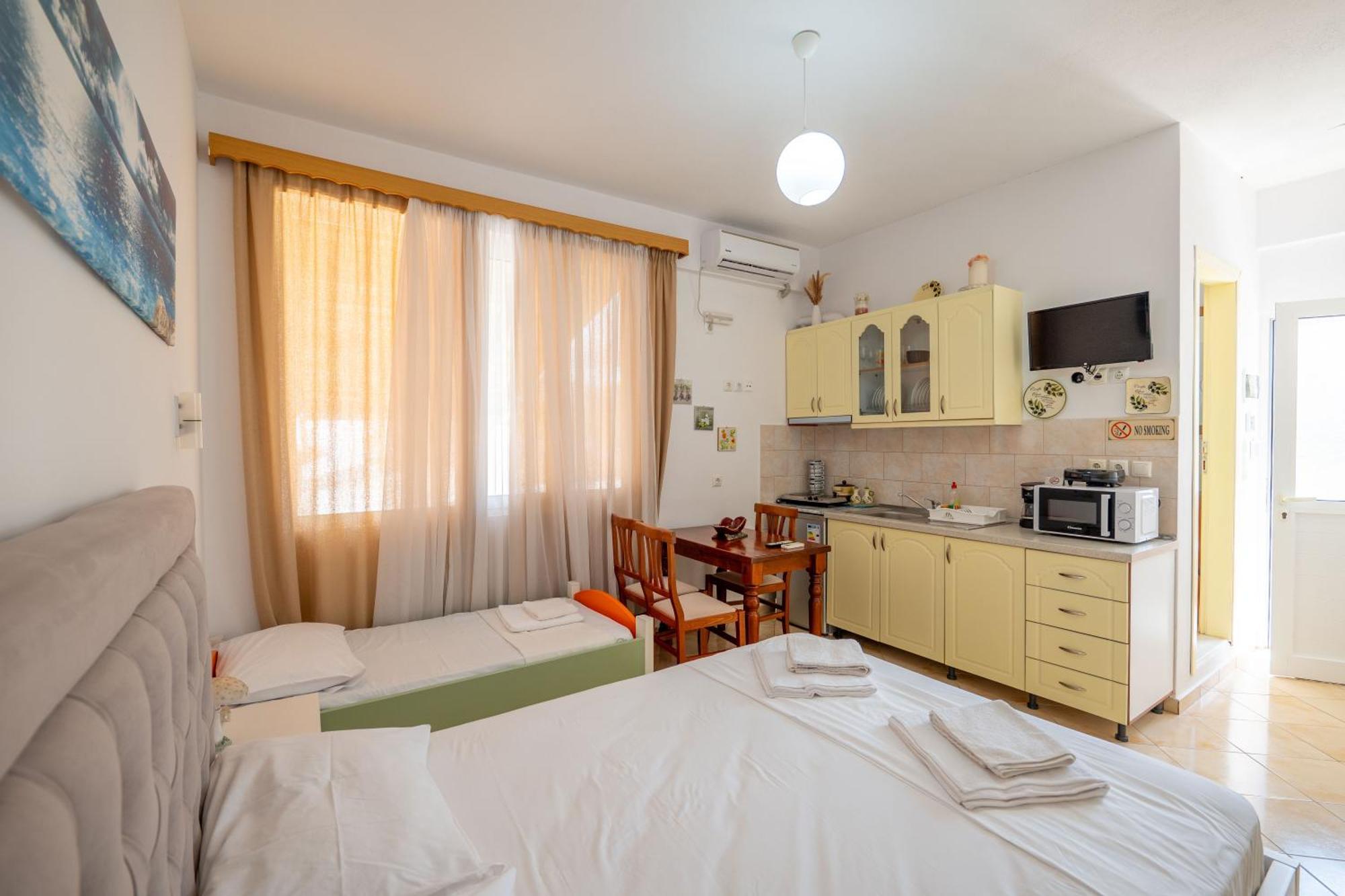 Cozy Apartments Downtown Ksamil Kültér fotó