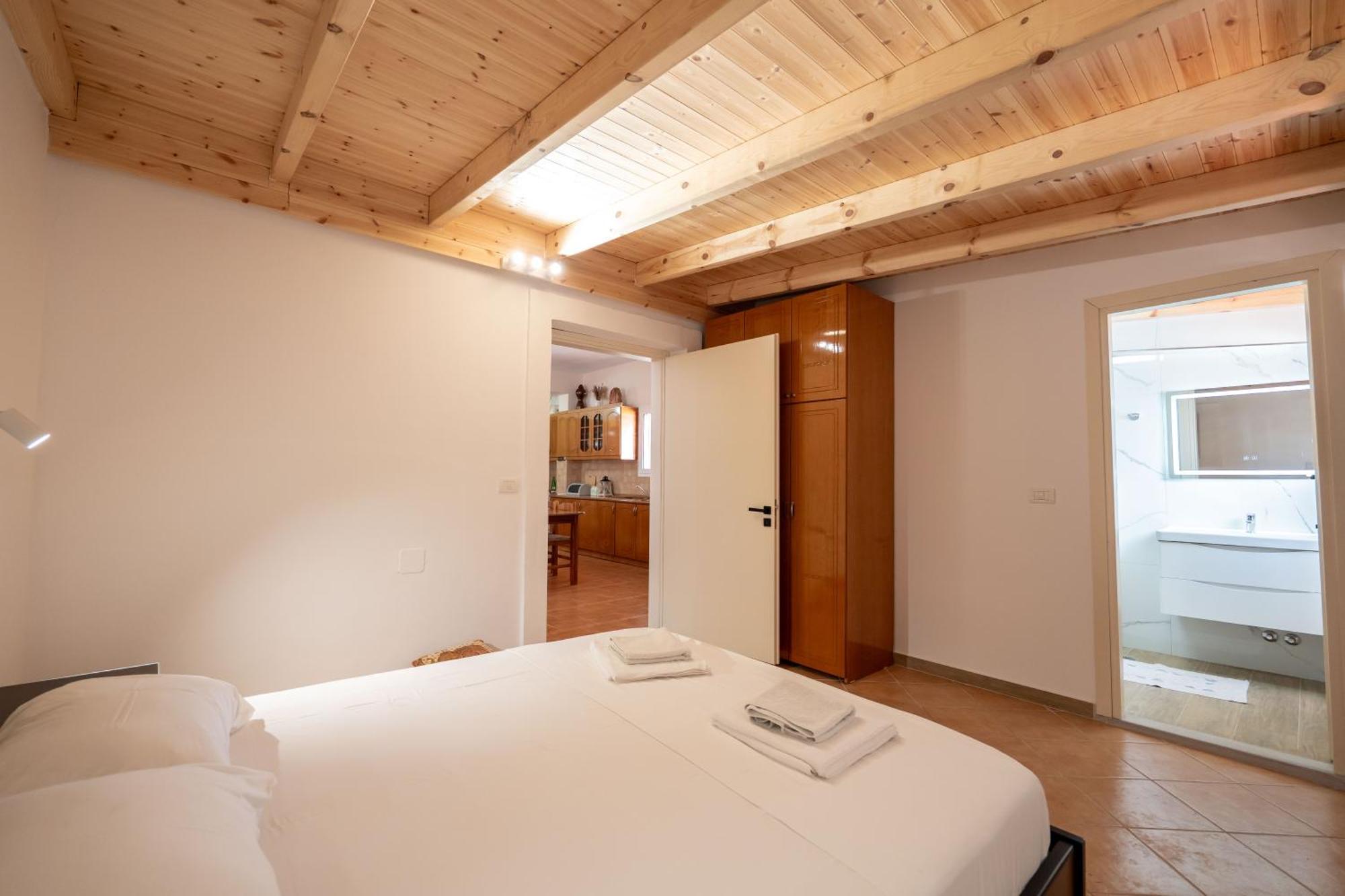 Cozy Apartments Downtown Ksamil Kültér fotó