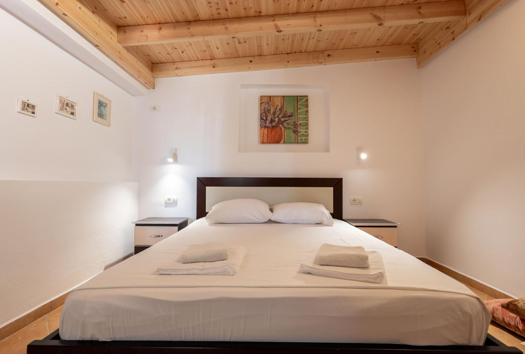 Cozy Apartments Downtown Ksamil Kültér fotó