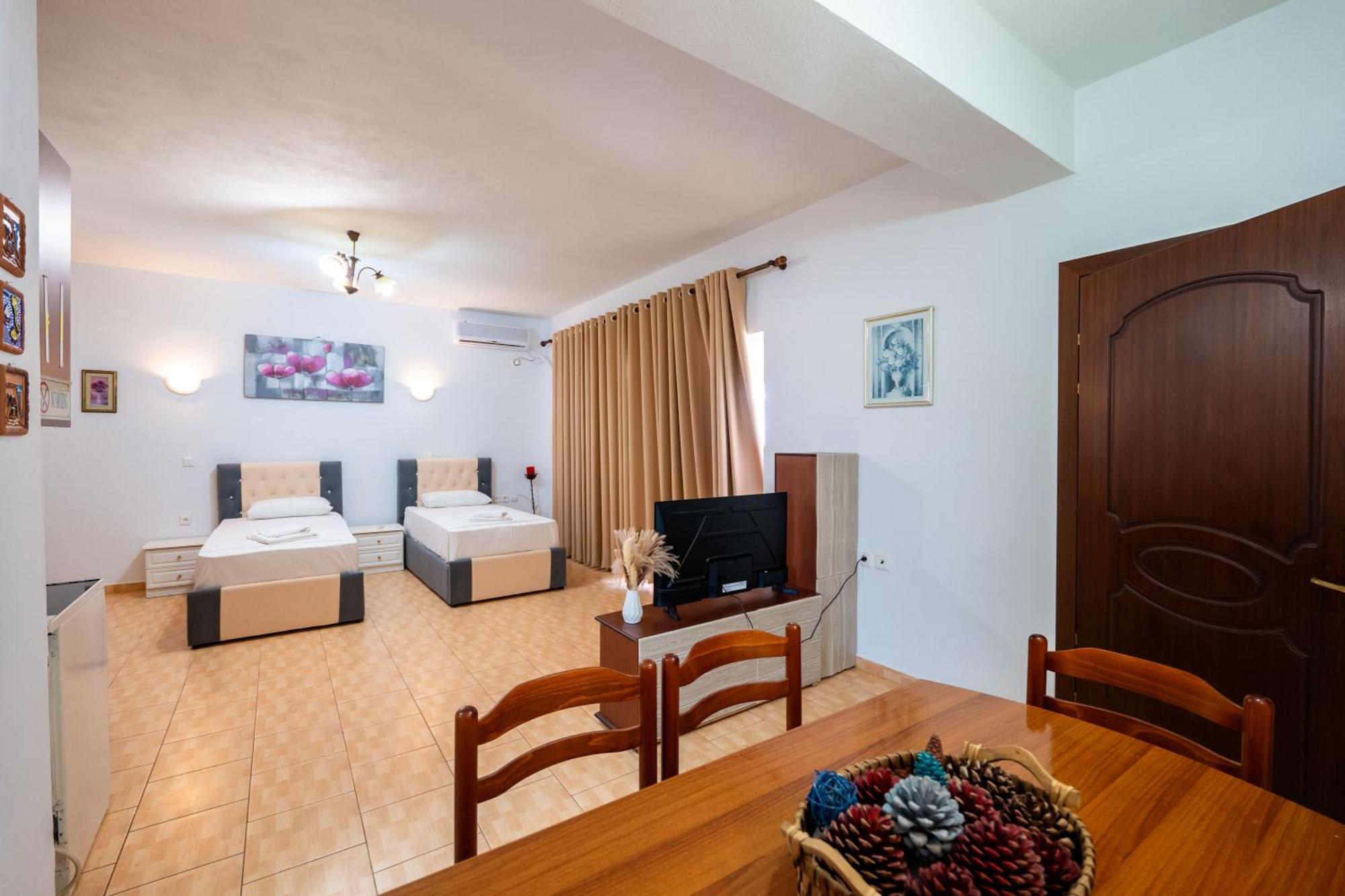 Cozy Apartments Downtown Ksamil Kültér fotó